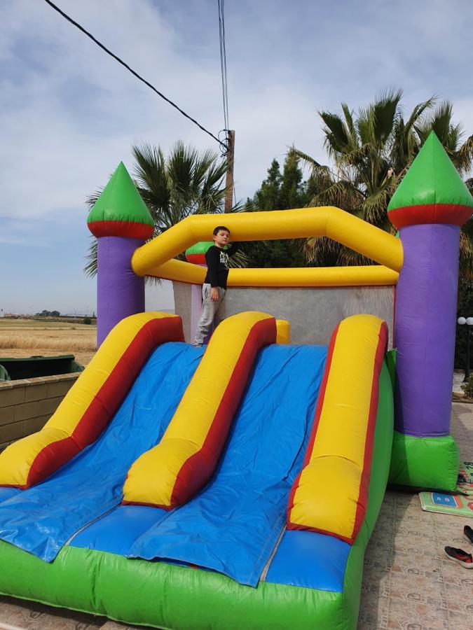 Larnaca Mansion Ideal For 3 Families Or More Exteriör bild