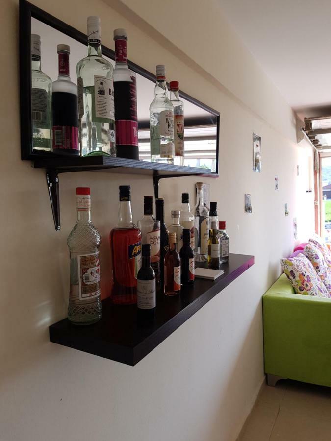 Larnaca Mansion Ideal For 3 Families Or More Exteriör bild